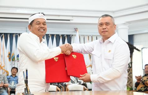 Menhub Dudy dan Gubernur Dedi Tanda Tangani Nota Kesepakatan Pengembangan Transportasi di Jawa Barat