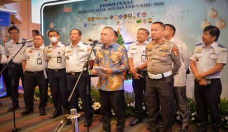 Jakarta, 06 Januari 2025; Menteri Perhubungan Dudy Purwagandhi menutup Posko ...