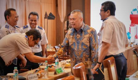 Jakarta, 06 Januari 2025; Menteri Perhubungan Dudy Purwagandhi menutup Posko ...