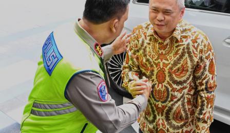 Menteri Perhubungan Dudy Purwagandhi menghadiri Undangan Media Gathering ...