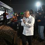 Menhub Dudy Pantau Langsung Proses Evakuasi dan Pemulihan Anjloknya KA Argo Bromo Anggrek
