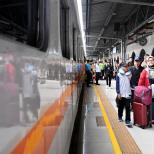 Hari Kedua Lebaran, Kereta Api Menjadi Moda Transportasi Umum Terbanyak Mengangkut Penumpang