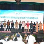 Sekolah Perhubungan Perguruan Tinggi Kelas Dunia