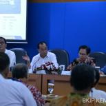 Jalin Kerjasama Dengan ITS, Kemenhub Buat "Bottom Glass Boat" Produksi Dalam Negeri