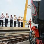 Saksikan Pengangkatan LRT Jabodebek, Menhub: Mulai Beroperasi Tahun 2021
