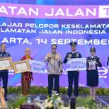 Beri Penghargaan Kepada Insan Peduli Keselamatan Jalan, Menhub Ajak Generasi Muda Jadi Pelopor