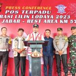 Tinjau Tol Jakarta - Cikampek di Hari Puncak : Arus Kendaraan Mulai Padat, Contraflow Diberlakukan