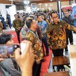Menhub Imbau Angkutan Barang Adopsi Kemajuan Teknologi