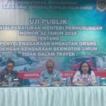 AKOMODIR RESPON MASYARAKAT, PAYUNG HUKUM TAKSI ONLINE AKAN DIREVISI