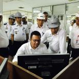 Kunjungi PT. INKA, Menhub Bangga Inka Bisa Ekspor Produknya