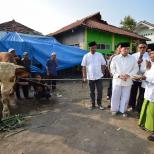 Menhub Serahkan Satu Ekor Sapi Kurban ke Ponpes Gedongan Cirebon