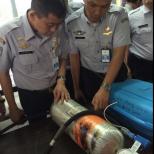 Bagian Pesawat yang mengapung di Laut Dipastikan Dari Pesawat Air Asia QZ 8501