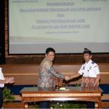 Perjanjian Konsesi Pengusahaan Jasa Kepelabuhanan Terminal Petikemas Muaro Jambi Pelabuhan Talang Duku Ditandatangani