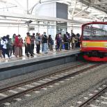 Menhub Dudy Berharap Semakin Banyak Warga Gunakan Transportasi Umum