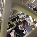 Cari Solusi Bagi Penumpang, Menhub Naik KA Commuterline