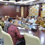Menhub Pelopori Tol Laut Logistik Tekan Disparitas Harga di Natuna