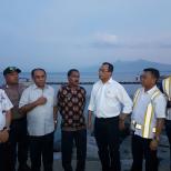 Tinjau Pelabuhan El Say Maumere, Menhub Budi Minta Pemda Majukan Komoditas Daerah