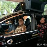 Kendaraan Listrik Solusi Atasi Polusi Udara