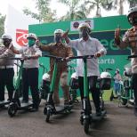 LUNCURKAN LAYANAN SKUTER ELEKTRIK GRAB WHEELS, MENHUB: INI SALAH SATU SOLUSI ALTERNATIF TRANSPORTASI YANG SEHAT DI SAAT PANDEMI COVID-19