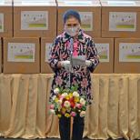 PERINGATAN HARHUBNAS 2020, KEMENHUB LAKSANAKAN BAKTI SOSIAL BAGI PENGENDARA TAKSI BANDARA