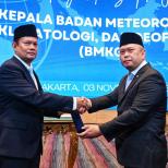 Menhub Dudy Purwagandhi Lantik Kepala BMKG, Dorong Sinergi untuk Keselamatan Transportasi