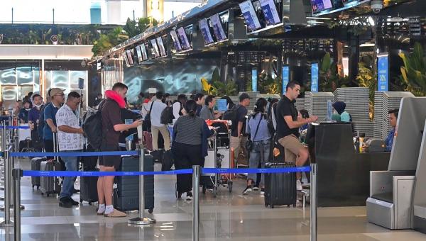 Pemerintah Resmi Turunkan Tarif Tiket Pesawat pada Angkutan Natal 2025 dan Tahun Baru 2026